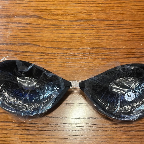 Black strapless silicon lightweight adhesive B CUP bra - Picture 5 of 5